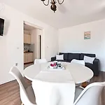 Rajna 4*