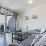 Konukevi Rajna 4*