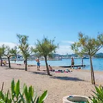 Rajna Konukevi Biograd Na Moru