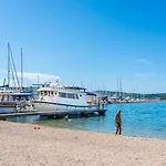 Rajna Biograd Na Moru