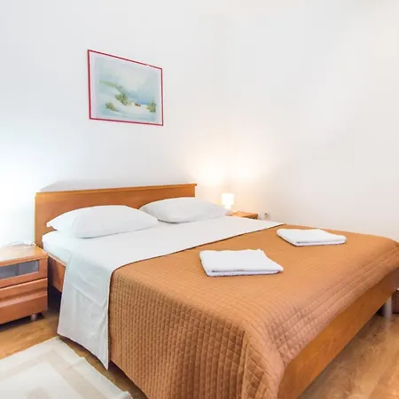 Rajna Guest house 3*