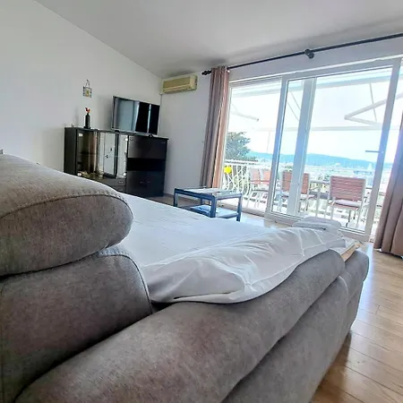 Rajna Guest house