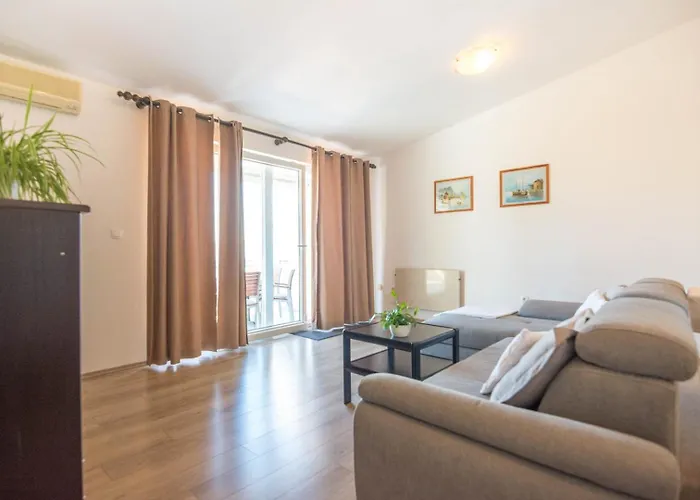 Rajna 4* Biograd Na Moru